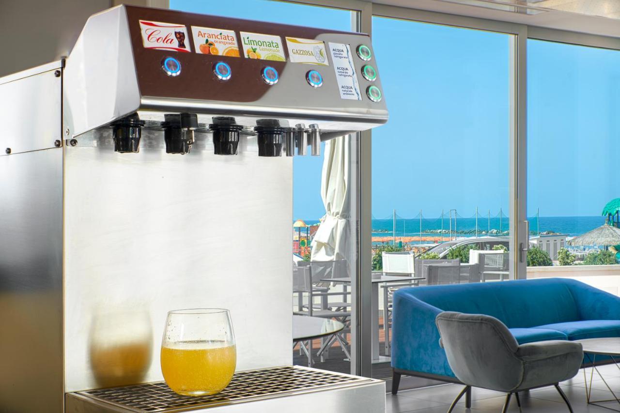 Hotel Baia Flaminia Pesaro Exterior photo