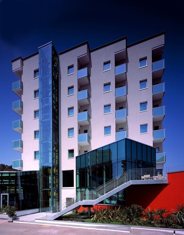 Hotel Baia Flaminia Pesaro Exterior photo